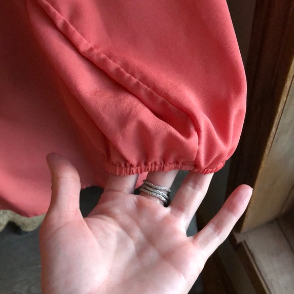 Maurice’s top with v neck detail - Picture 5 of 6